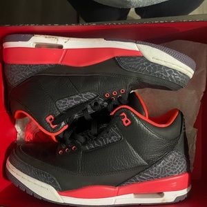 Air Jordan 3 Crimson